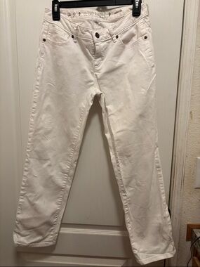 Jennifer Lopez White Capri Leg Jeans